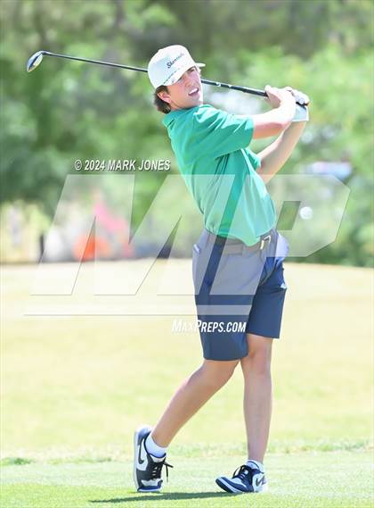 Thumbnail 2 in AIA Division III State Championship photogallery.