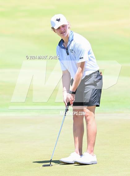Thumbnail 2 in AIA Division III State Championship photogallery.
