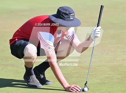 Thumbnail 2 in AIA Division III State Championship photogallery.