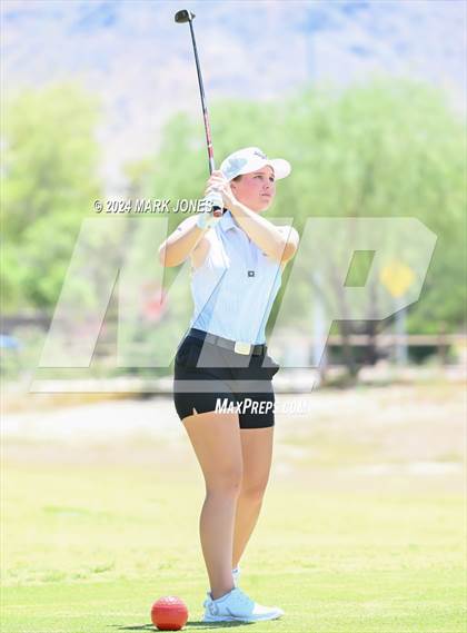 Thumbnail 2 in AIA Division III State Championship photogallery.