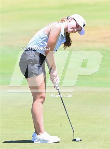 Thumbnail 1 in AIA Division III State Championship photogallery.