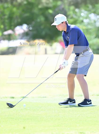 Thumbnail 1 in AIA Division III State Championship photogallery.