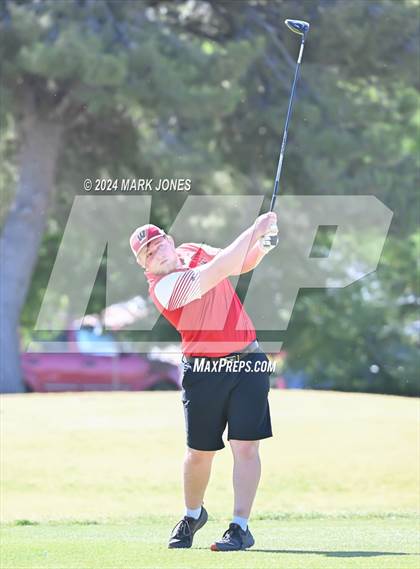 Thumbnail 3 in AIA Division III State Championship photogallery.