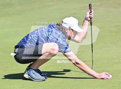 Thumbnail 2 in AIA Division III State Championship photogallery.