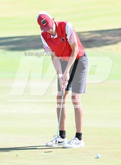 Thumbnail 3 in AIA Division III State Championship photogallery.