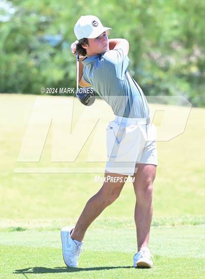Thumbnail 2 in AIA Division III State Championship photogallery.