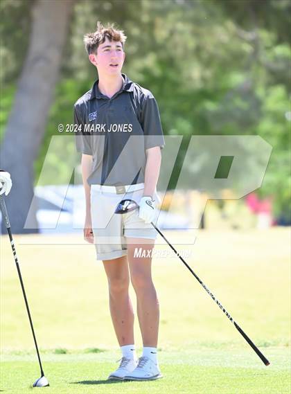 Thumbnail 1 in AIA Division III State Championship photogallery.