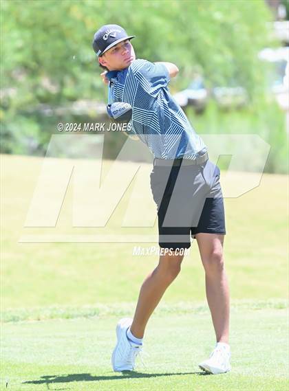 Thumbnail 2 in AIA Division III State Championship photogallery.