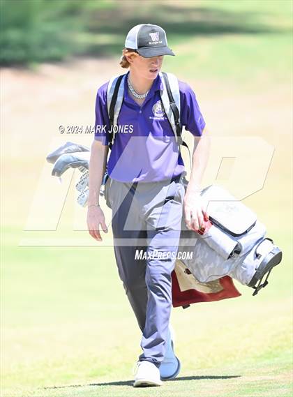 Thumbnail 2 in AIA Division III State Championship photogallery.