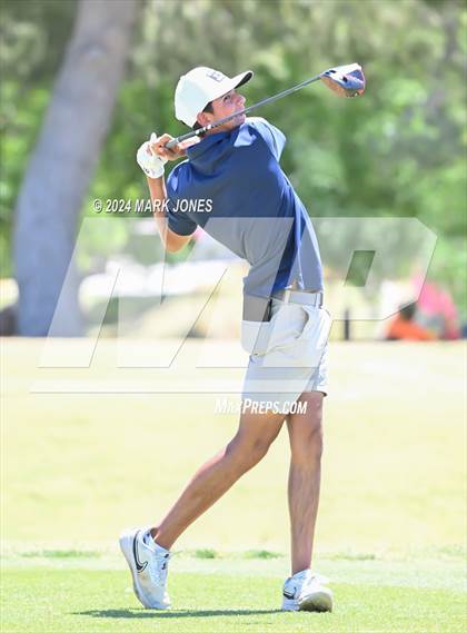 Thumbnail 2 in AIA Division III State Championship photogallery.