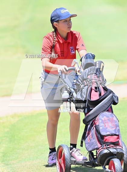 Thumbnail 3 in AIA Division III State Championship photogallery.