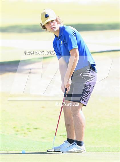 Thumbnail 2 in AIA Division III State Championship photogallery.