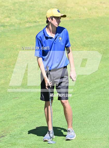 Thumbnail 3 in AIA Division III State Championship photogallery.