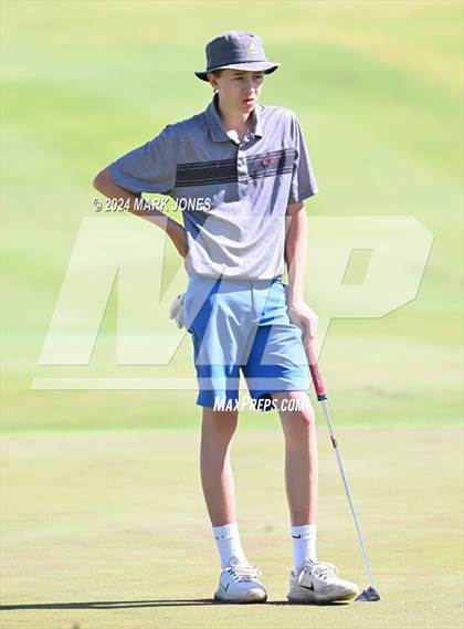 Thumbnail 3 in AIA Division III State Championship photogallery.
