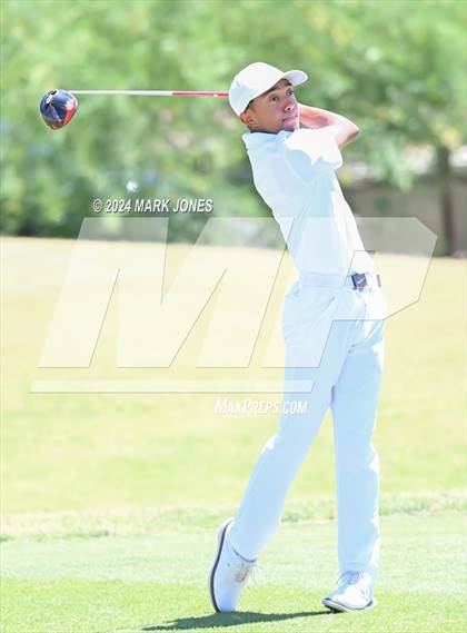Thumbnail 3 in AIA Division III State Championship photogallery.