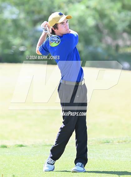 Thumbnail 1 in AIA Division III State Championship photogallery.
