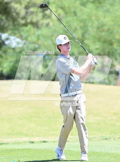 Thumbnail 3 in AIA Division III State Championship photogallery.