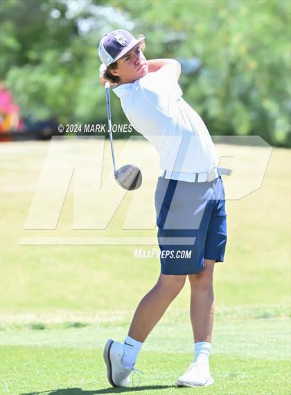 Thumbnail 3 in AIA Division III State Championship photogallery.