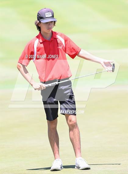Thumbnail 3 in AIA Division III State Championship photogallery.