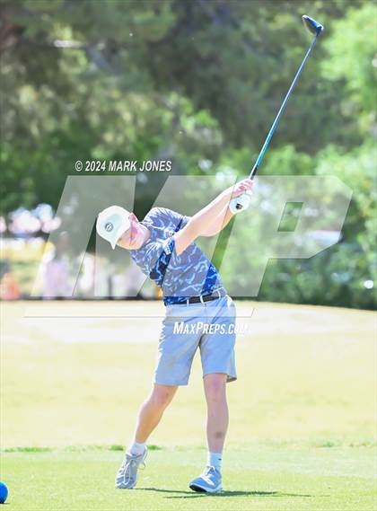 Thumbnail 3 in AIA Division III State Championship photogallery.
