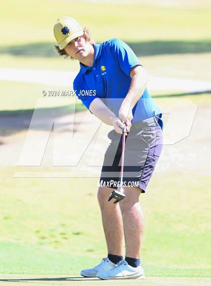 Thumbnail 3 in AIA Division III State Championship photogallery.