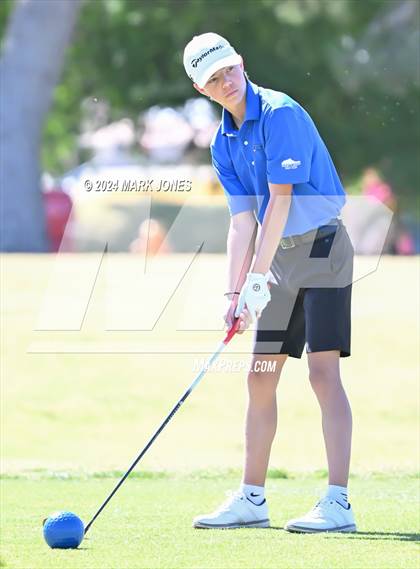 Thumbnail 2 in AIA Division III State Championship photogallery.