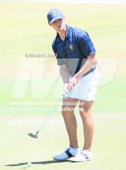 Thumbnail 1 in AIA Division III State Championship photogallery.
