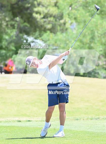Thumbnail 2 in AIA Division III State Championship photogallery.