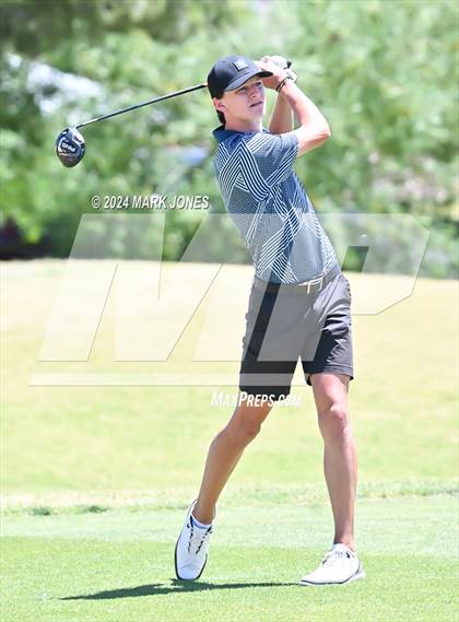 Thumbnail 1 in AIA Division III State Championship photogallery.