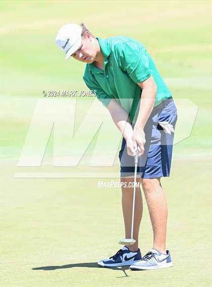 Thumbnail 1 in AIA Division III State Championship photogallery.