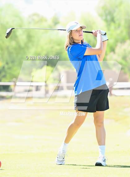 Thumbnail 2 in AIA Division III State Championship photogallery.