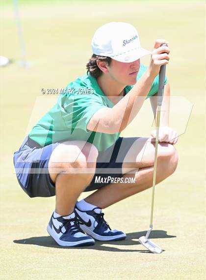 Thumbnail 2 in AIA Division III State Championship photogallery.