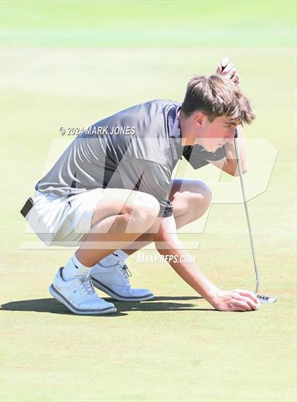 Thumbnail 2 in AIA Division III State Championship photogallery.
