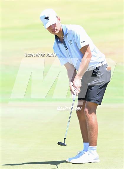 Thumbnail 2 in AIA Division III State Championship photogallery.