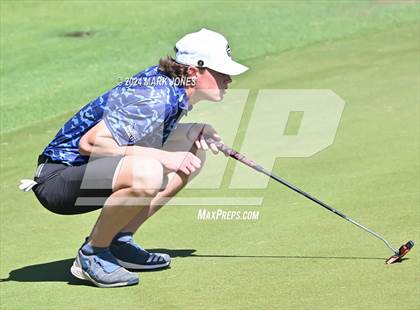 Thumbnail 3 in AIA Division III State Championship photogallery.