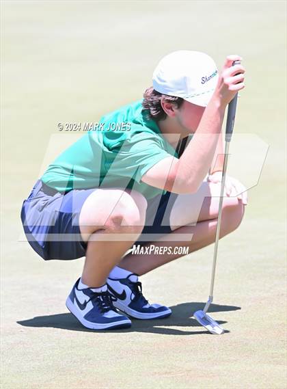 Thumbnail 3 in AIA Division III State Championship photogallery.