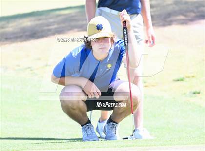 Thumbnail 3 in AIA Division III State Championship photogallery.