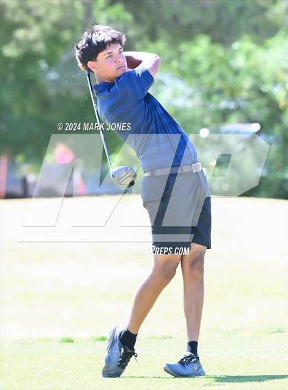 Thumbnail 3 in AIA Division III State Championship photogallery.