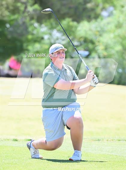 Thumbnail 2 in AIA Division III State Championship photogallery.