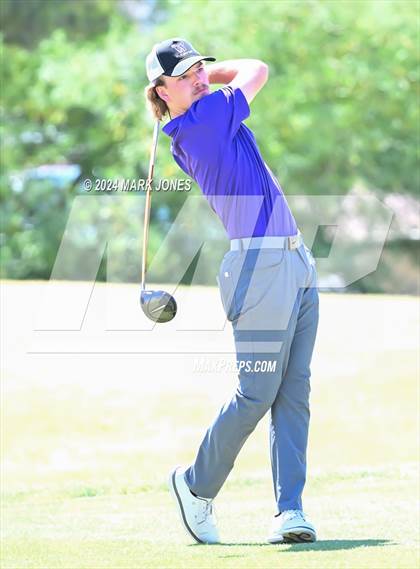 Thumbnail 3 in AIA Division III State Championship photogallery.