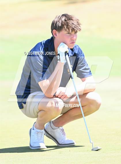 Thumbnail 1 in AIA Division III State Championship photogallery.