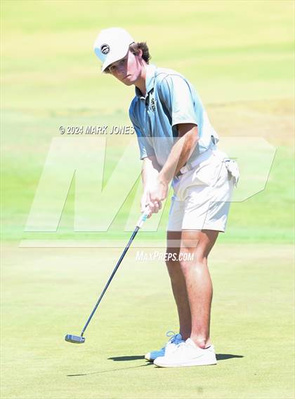 Thumbnail 1 in AIA Division III State Championship photogallery.