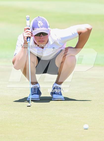 Thumbnail 2 in AIA Division III State Championship photogallery.