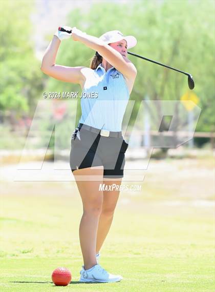 Thumbnail 3 in AIA Division III State Championship photogallery.