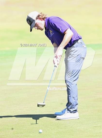 Thumbnail 2 in AIA Division III State Championship photogallery.