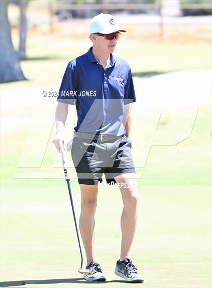 Thumbnail 2 in AIA Division III State Championship photogallery.