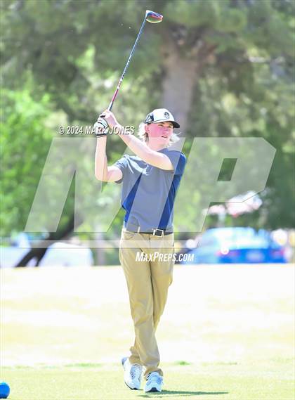 Thumbnail 3 in AIA Division III State Championship photogallery.