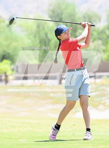 Thumbnail 2 in AIA Division III State Championship photogallery.