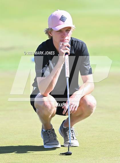Thumbnail 1 in AIA Division III State Championship photogallery.