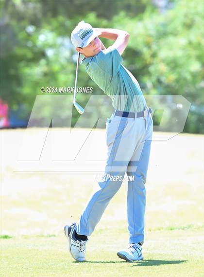 Thumbnail 1 in AIA Division III State Championship photogallery.